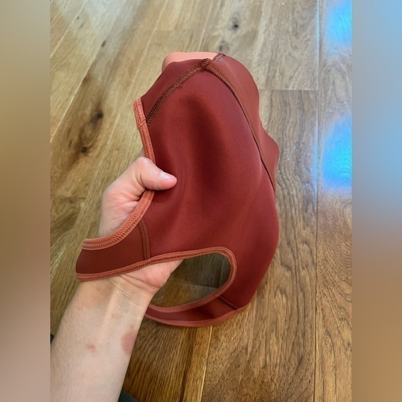 Athleta Hustle Bra in SuperSonic Size 32 B/C - Picture 7 of 7